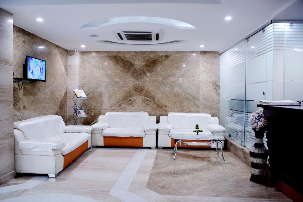 Geetika Galaxy Hotel Kanpur Exterior foto